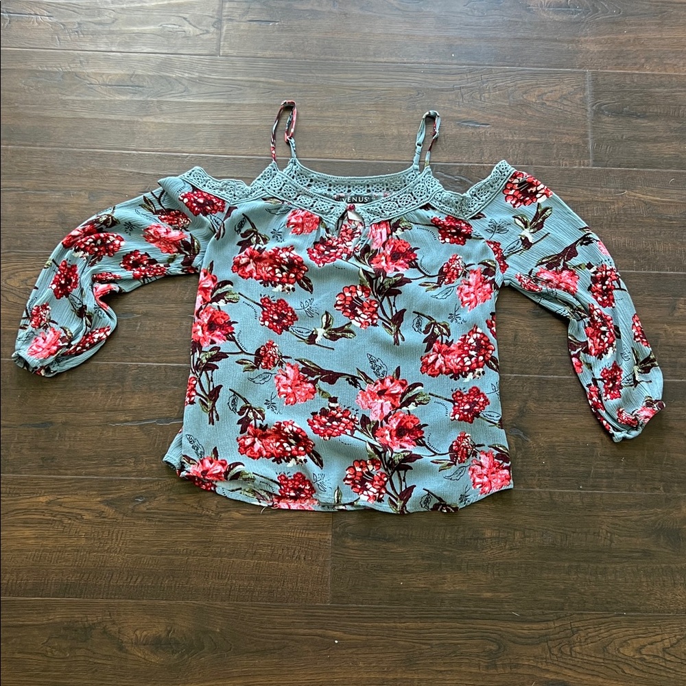 VENUS Blue and Red Floral Top